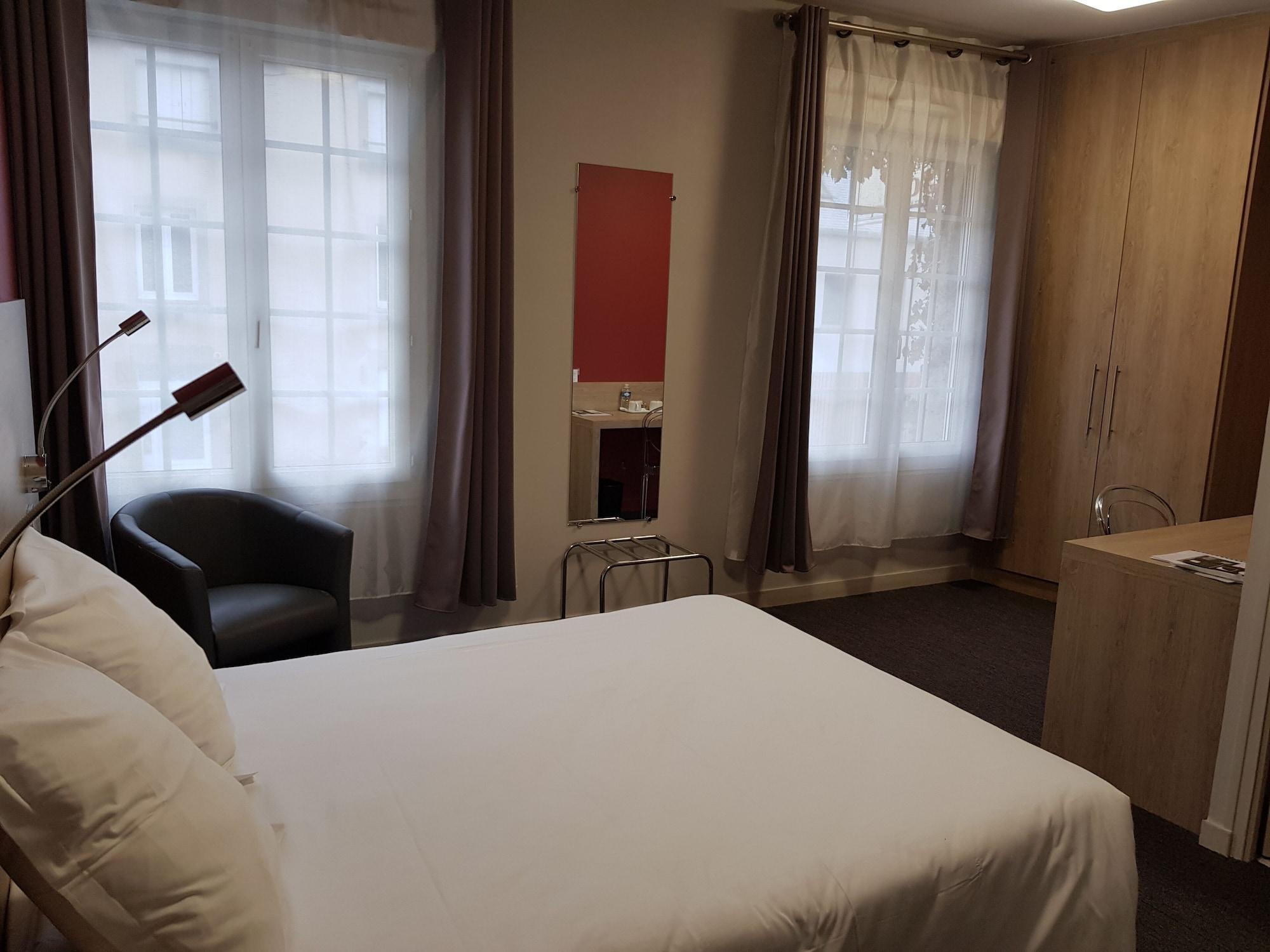 Logis Hotel A La Bonne Auberge Лаваль Экстерьер фото